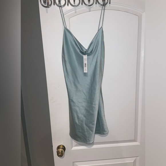 New! ALICE + OLIVIA  🩵 Harmony Drapey Mini Slip Dress in Icey Blue 🩵 Size 2 NWT! - Picture 7 of 14